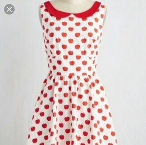 Modcloth apple dress